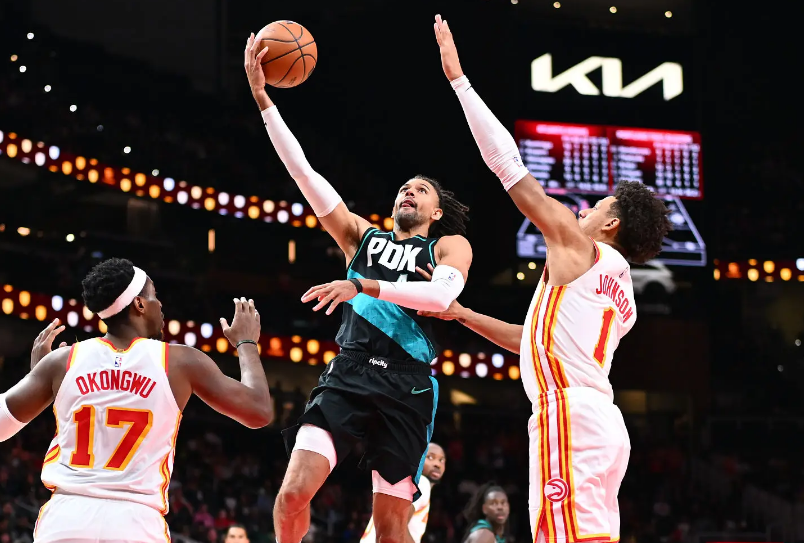 世界杯直播-防守能力太惊人了！侧翼大闸只能在开拓者蹉跎时光也太可惜了？